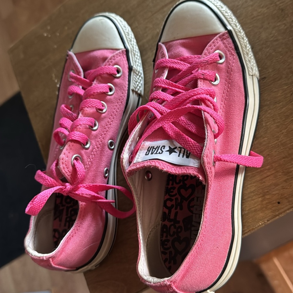 Pink Converse - Picture 5 of 5